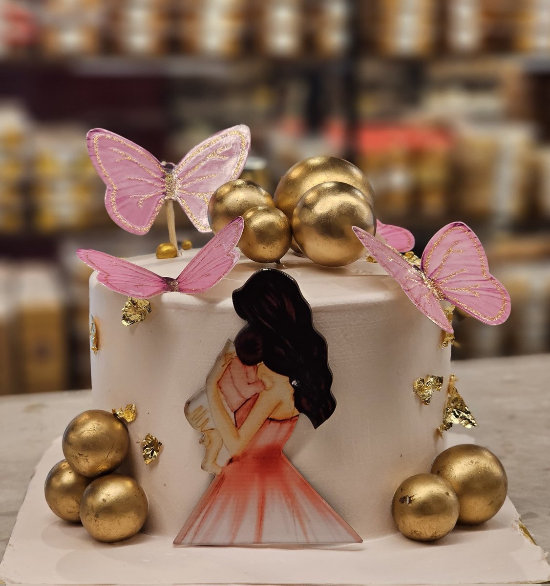 kwality_cafe's tweet photo. Home is wherever mom is — our forever hero, best friend, and biggest cheerleader. 

#MothersDay #MomGoals #ThanksMom #LoveYouAlways

#KwalityKeepsQuality
#WeBakeMemories https://t.co/joObko3rQk