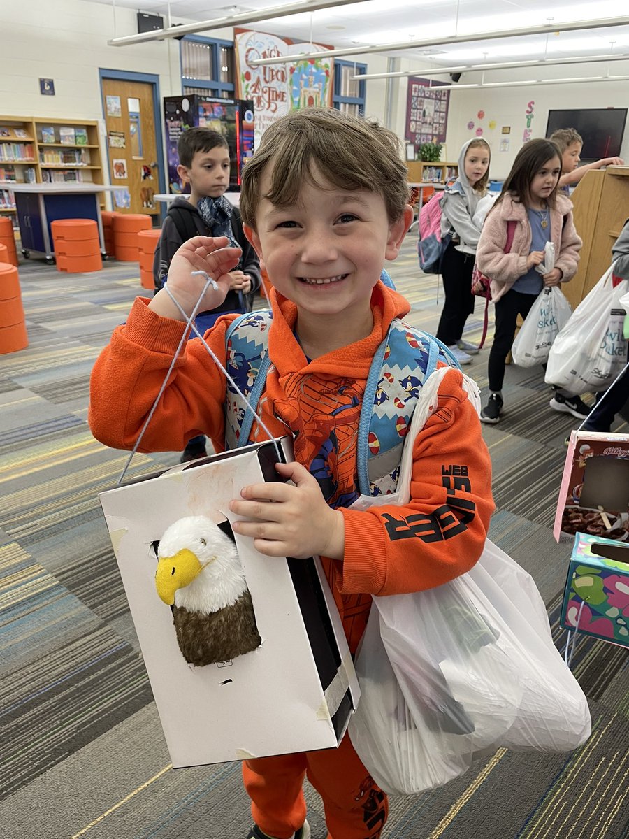 Recycled bird houses in K STEAM 🐦🪺