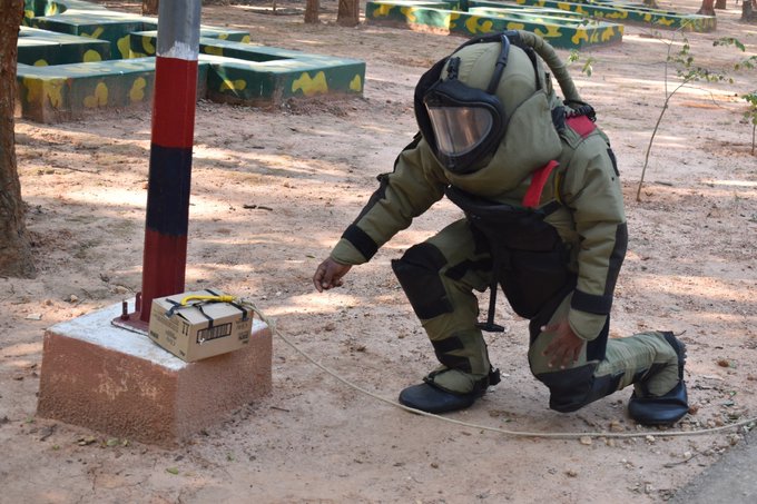 BSF_Rajasthan's tweet image. ๐ฟ๐ธ๐ฒ๐
๐
๐
๐ด ๐
๐ฟ๐ด๐ฐ๐บ๐
๐
๐ท๐พ๐
๐
๐ฐ๐ฝ๐ณ ๐
๐พ๐
๐ณ๐
๐ฎ๐ณ ๐ฎ๐ณ
#BSF
#FirstLineofDefence
#๐๐จ๐ฆ๐๐๐ข๐ฌ๐ฉ๐จ๐ฌ๐๐ฅ๐๐ช๐ฎ๐๐