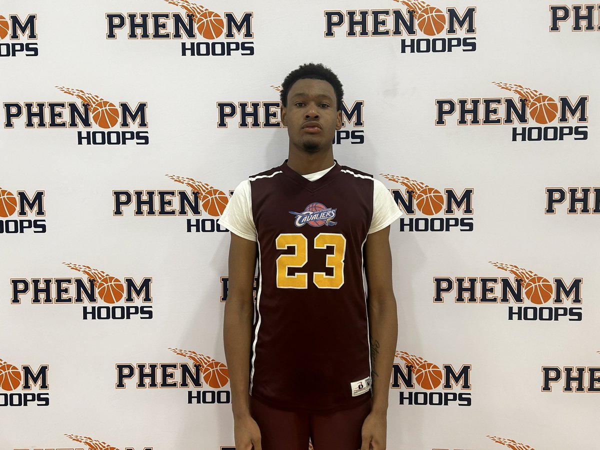 The VA Havoc 434 16u duo of Ladonte Chapman &amp; Azareon Claxton have been impressive again to start the weekend here in Virginia Beach.

A couple of 2027 names to monitor in the Charlottesville area ahead of the live period next week.

#PhenomVAClash