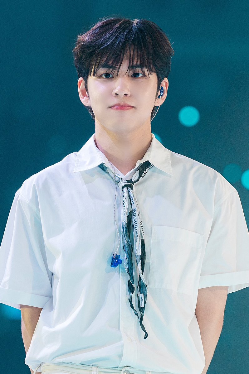 wpilislove's tweet photo. 진짜 피터팬 같다.... 너무 예뻐🥹💚 https://t.co/SmIC76ok9p