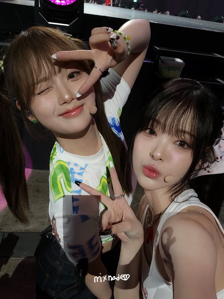 mixnade's tweet photo. 250510 🎀 KCON JAPAN 

서아린 > ·̫ < 💕
너무 고마워😭😭귀여워😭😭

#tripleS #트리플에스 
#서아 #Seoah #린 #Lynn https://t.co/2webxQeCug
