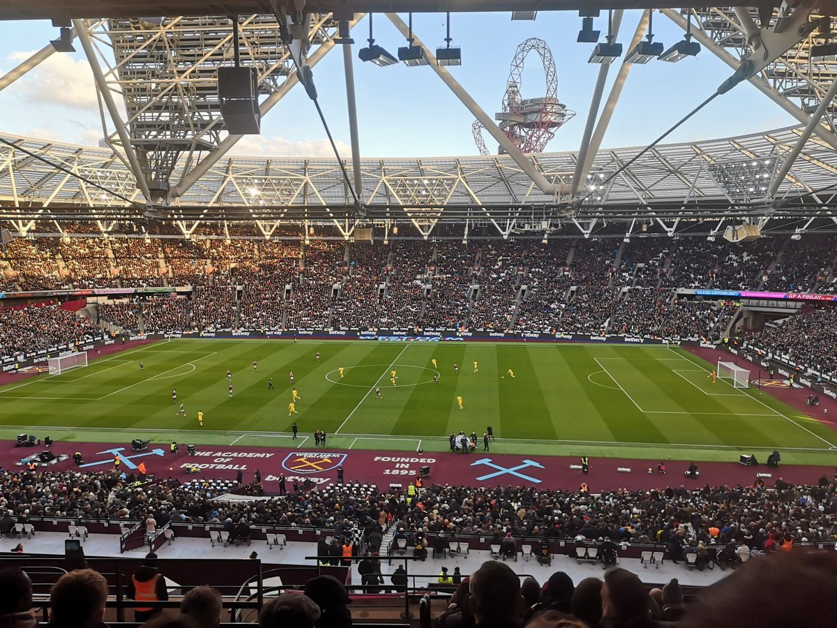 VINNYWHUFC tweet media