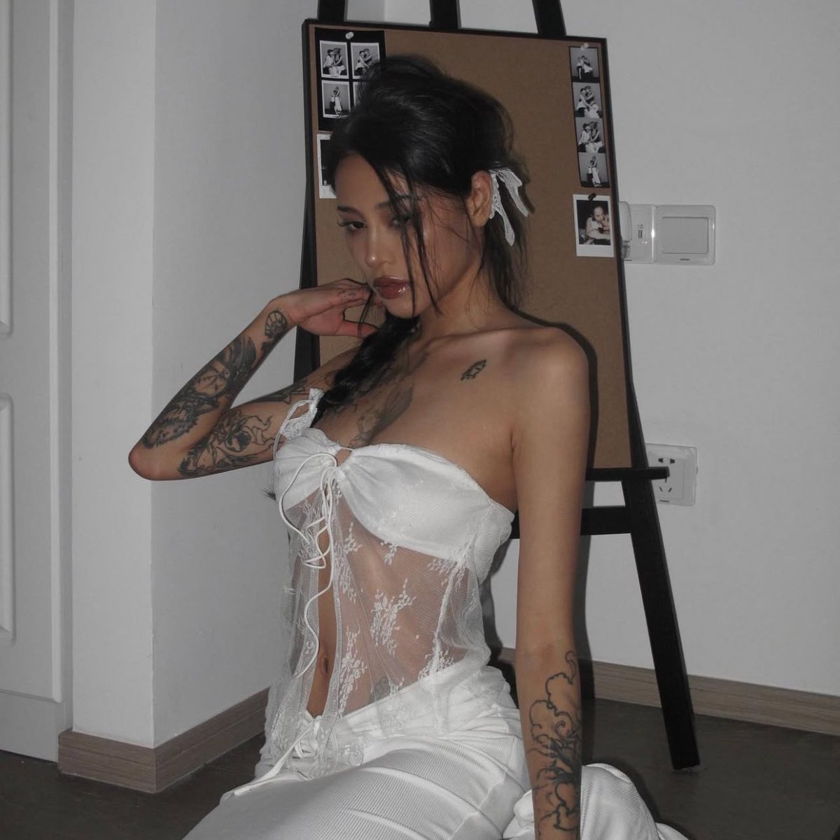 Feeling cute in white, might ruin ur life later idk.