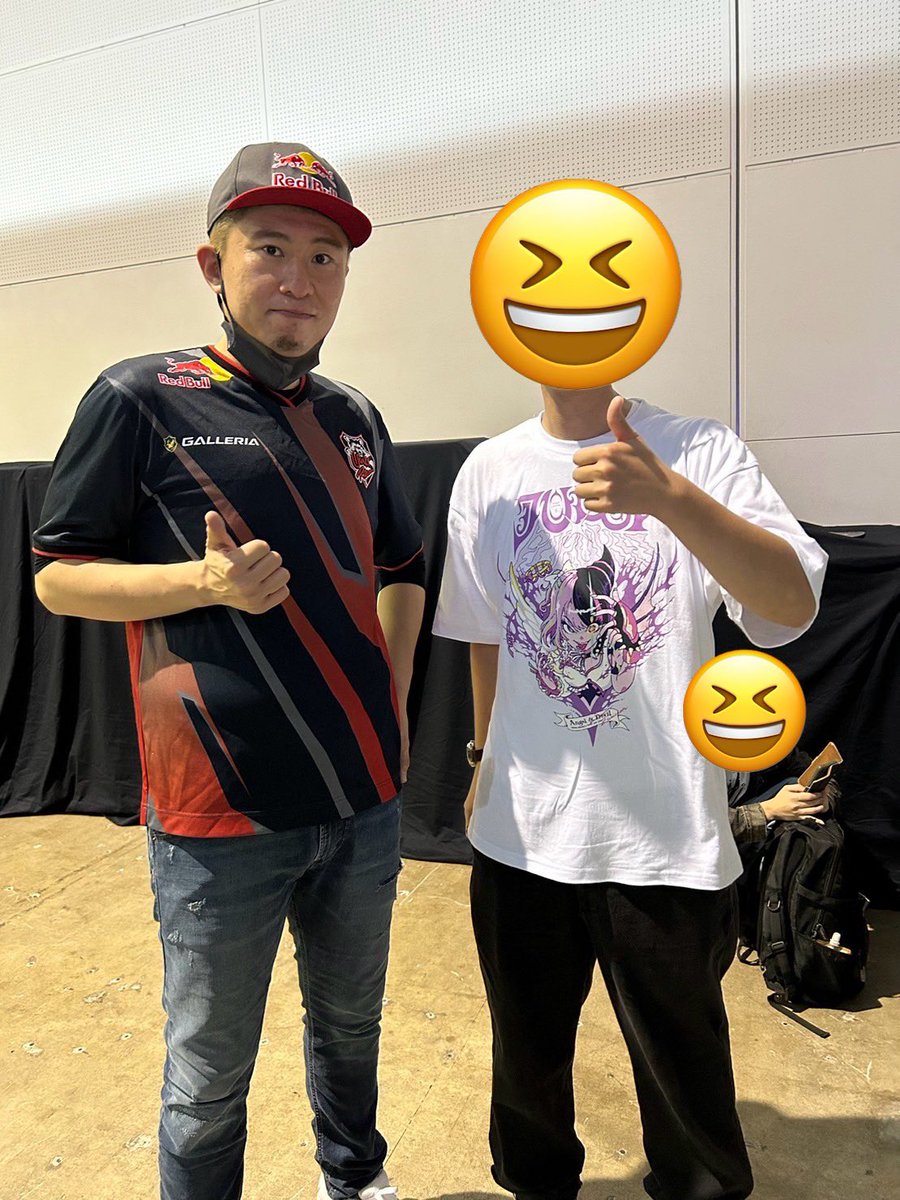 Ohagi_SS1's tweet photo. I was able to take lots of photos with legendary players.
Thank you.
It was my first time at EVO, but I was able to enjoy the free play as well.
#ProblemX
#EndingWalker
#Bonchan
#Punk
#RyanHart https://t.co/V48L7H3fRO