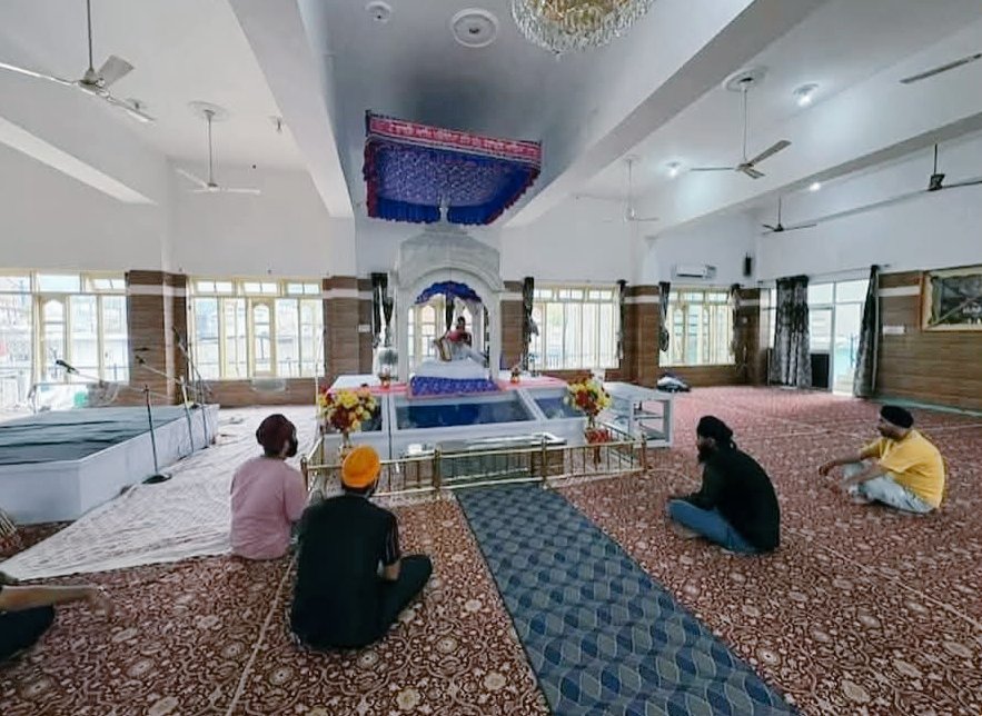 manjitgarg75's tweet image. वाहेगुरु जी दा खालसा वाहेगुरु जी दी फतेह 🙌🙏
सीमा पार से गोलाबारी का सामना करने के ठीक एक दिन बाद, पुंछ में गुरुद्वारा साहिब ने अपने दरवाजे फिर से खोल दिए; उसी चढ़दी कला के साथ, निर्भीक भक्ति के साथ अरदास और सेवा जारी रही है l
#IndiaPakistanWar #poochattack #gurughar