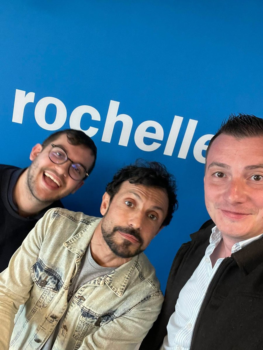 Nicolas Malaboeuf (@nmalaboeuf) on Twitter photo 🔵 RDV en direct de La Rochelle dès midi depuis les studios d’<a href="/icilarochelle/">ici La Rochelle</a> pour votre talk-show #WillyVientDéjeunerChezVous #WVDCV ! <a href="/Willy_Rovelli/">Willy Rovelli (Pastille bleue)</a> <a href="/Fabien_Emo/">Fabien Emo</a> 🔵 RDV en direct de La Rochelle dès midi depuis les studios d’<a href="/icilarochelle/">ici La Rochelle</a> pour votre talk-show #WillyVientDéjeunerChezVous #WVDCV ! <a href="/Willy_Rovelli/">Willy Rovelli (Pastille bleue)</a> <a href="/Fabien_Emo/">Fabien Emo</a>
