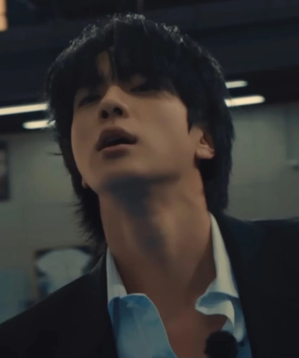 Jinquel_forever's tweet photo. Acabo de ver los Runs pendientes de #์ง @bts_bighit y estoy flipando sobretodo con el รบltimo!!!! Lo quiero de actor de acciรณn!!!!!!! ๐๐๐๐๐#RunJin_EP31 #RunJin_EP32 #RunJin_EP33 #JinWick ๐ซ Me muero ๐ซ ๐ https://t.co/75AUesm8bW