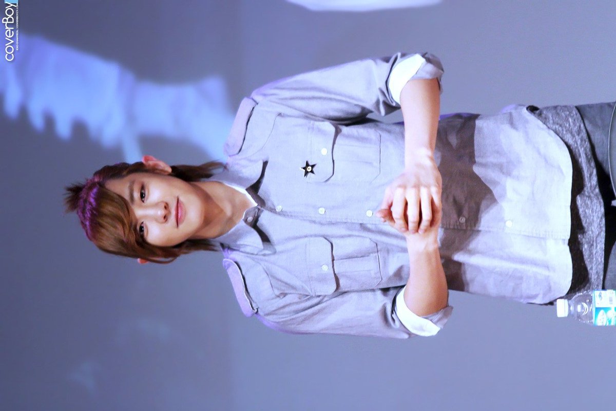 PARK CHANYEOL 

120615 🔙
120606 🔙

#CHANYEOL #灿烈 #찬열