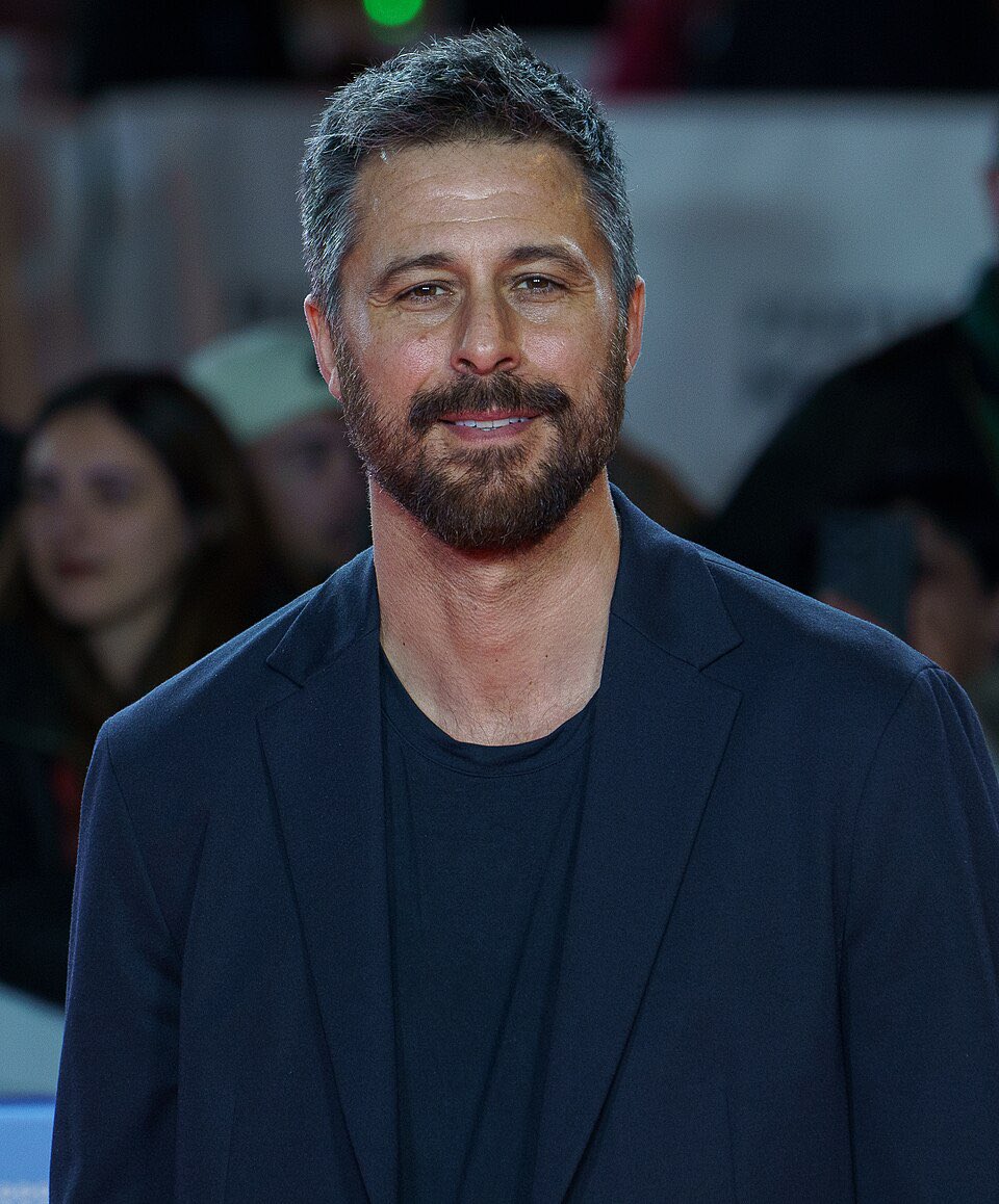 Hugo Silva cumple 48 años! Los hombres de Paco, Las brujas de Zugarramurdi… ¿en qué más lo recordamos? Muchas felicidades amigo!🎥🎬