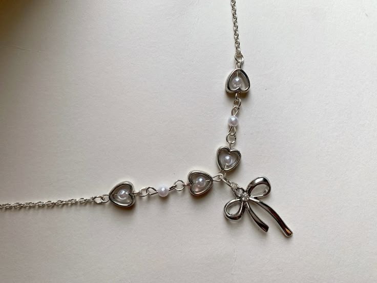 xoxo_mjayy's tweet image. Hii, I&apos;m MaryJane and I sell handmade jewelry 🎀