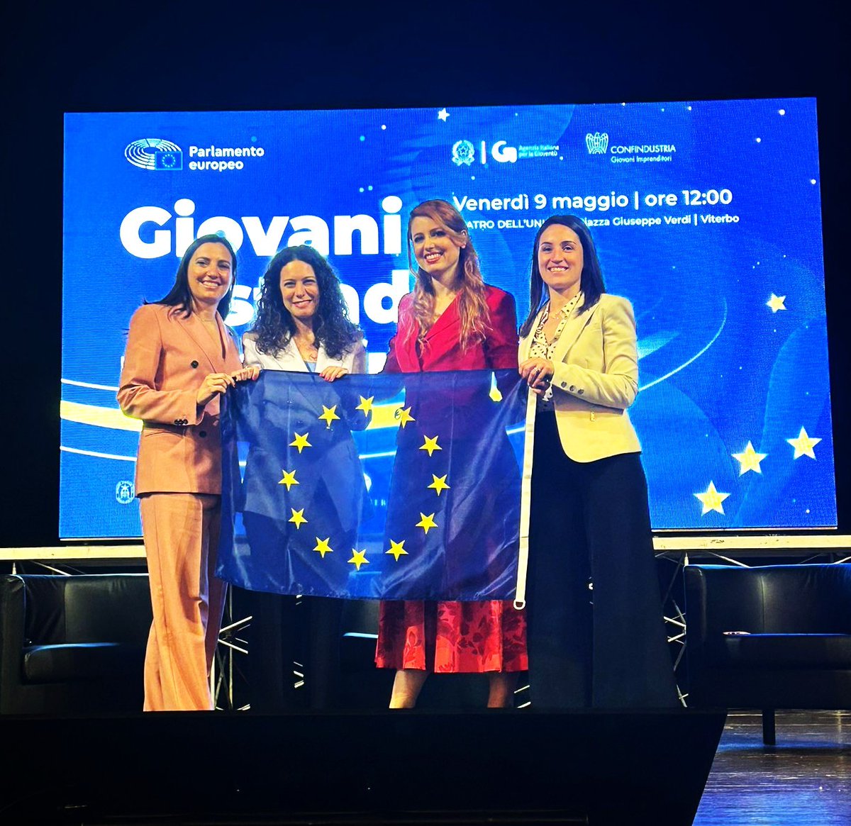 NewsUnindustria's tweet photo. Giovani Strade per il Futuro: a #Viterbo l’#Europa è più vicina e con i nostri Associati la voce delle #imprese ispira i #giovani nella #GiornataDellEuropa promossa da @Europarl_IT @AgenziaGioventu @GIConfindustria 
@Comune_Viterbo 

Scopri di più 👉 https://t.co/aObDW1hz9U https://t.co/UcZpcZJrVw