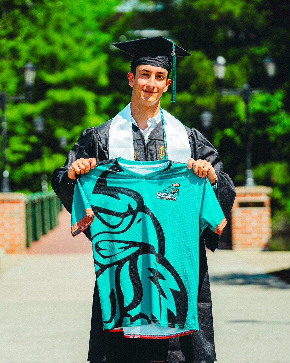 Big congratulations to our CODfather <a href="/nkjim02/">Nick</a> on graduating. Nick is a man of tremendous character who elevates everyone around him. It won't be the same without you... But the momentum you've helped this program gain has made a true difference. 

#TealNation #ChantsUp