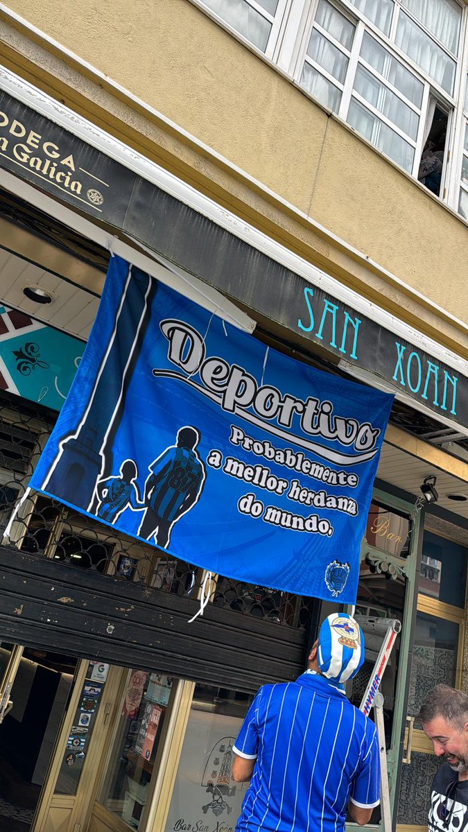 OldFacesOficial's tweet photo. Moitos parabéns aos nosos amigos do Bar San Xoán polo seu X Aniversario. E moitas grazas por esas míticas previas do Dépor e pola rúa que con orgullo leva o noso nome💪🏻 https://t.co/ynl7zwxlTp
