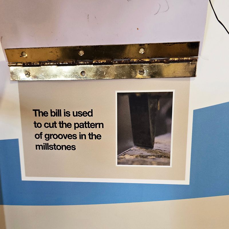 TideMill_Museum's tweet photo. Thrift and Mill Bill - Mill Bills are double ended chisels that are held in a wooden handle, called a thrift.
This combination tool is used to dress (sharpen) the millstones. Good to know. #woodbridgetidemillmuseum #millengineering #woodbridgetidemill #dressingmillstones https://t.co/yFdEPnzHax