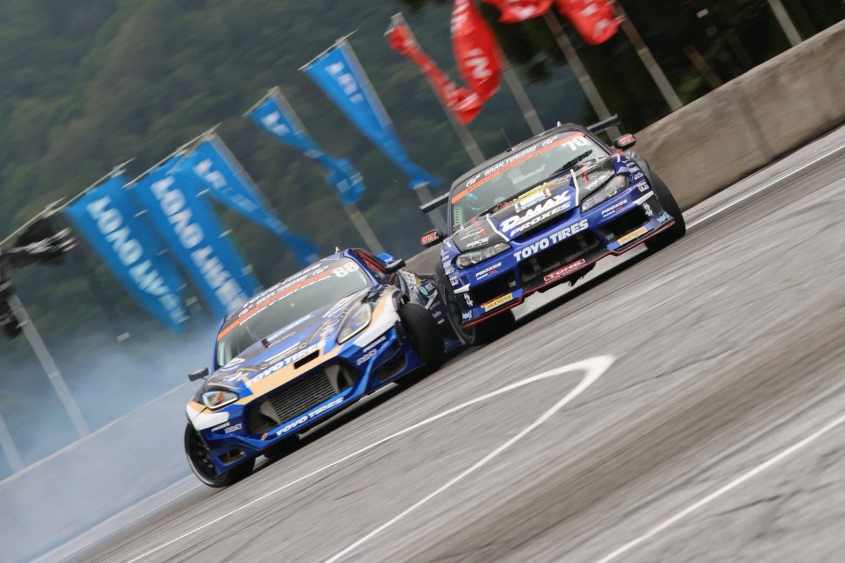 横井選手は、ベスト8の対戦中，車両接触の影響で走行する事ができなくなり、敗退となってしまいました。