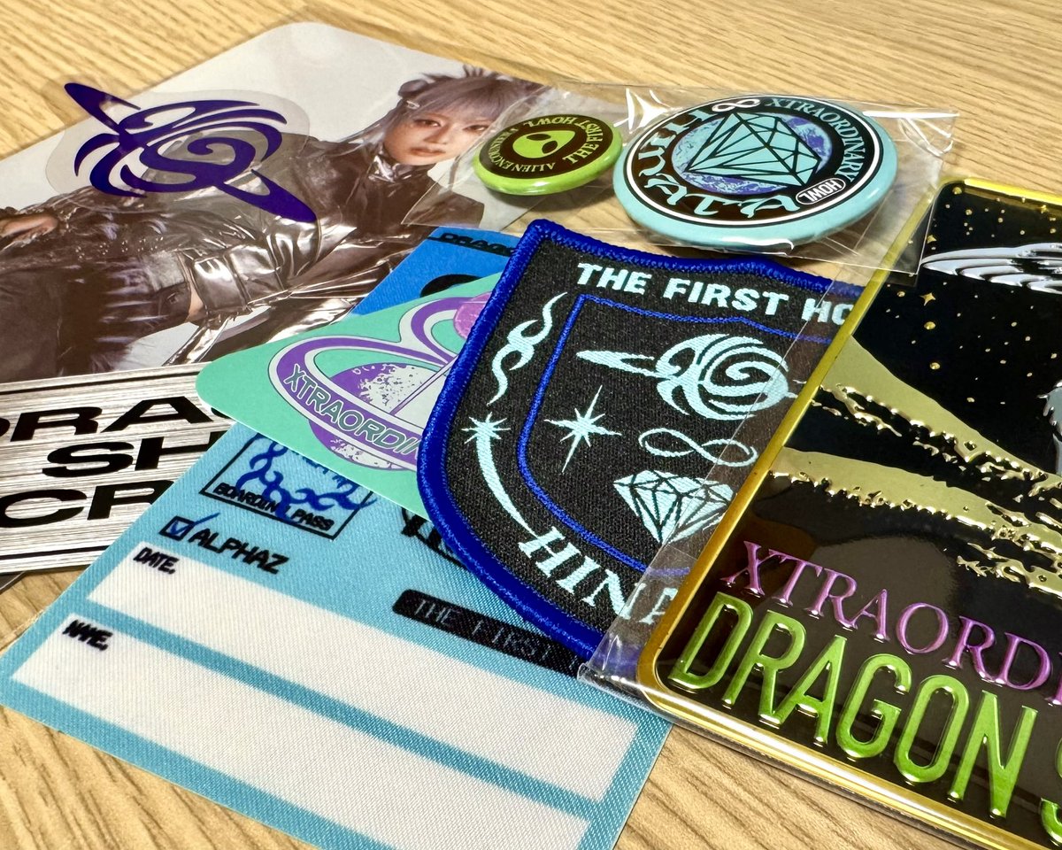 XG東京ドーム公演グッズのX-ZINEブリスターパックも届いた。いろんな