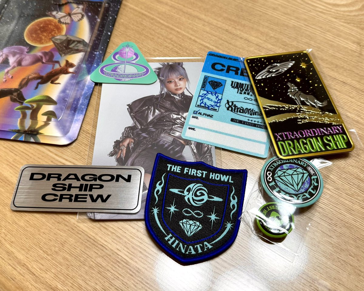 XG X-ZINE Blister Pack セット XG東京ドーム公演グッズのX-ZINEブリスターパックも届いた。いろんな