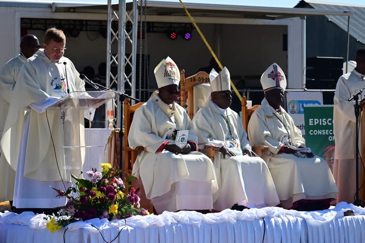 PEHO EA MOBISHOPO OA LERIBE ST MONICA'S