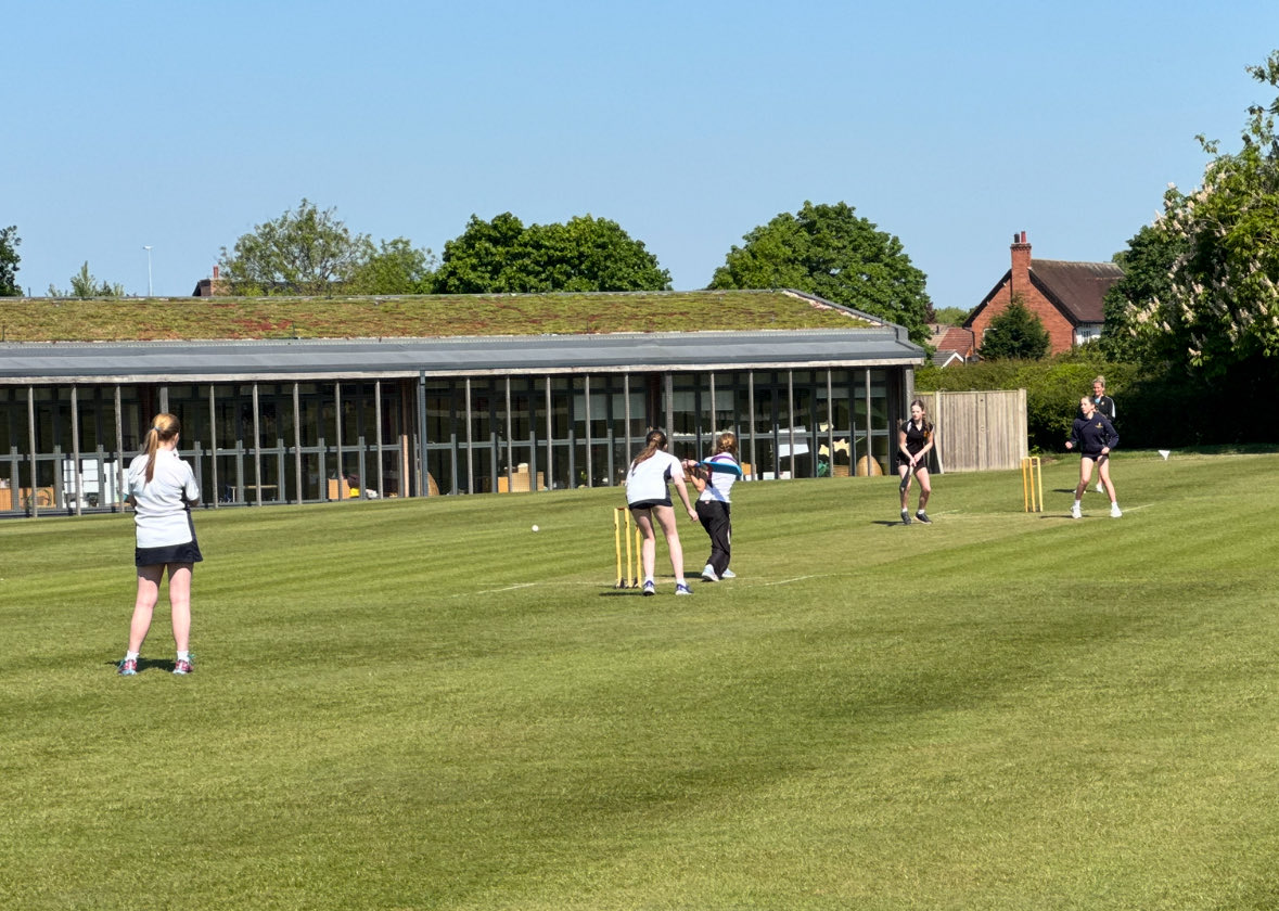 A fantastic block cricket fixture in the sunshine today at King’s as we welcome Ellesmere College for 3 hardball games and 2 softball games. Lots of smiling faces as lots of boys and girls enjoy representing their school with pride. Good luck to all involved 🏏☀️