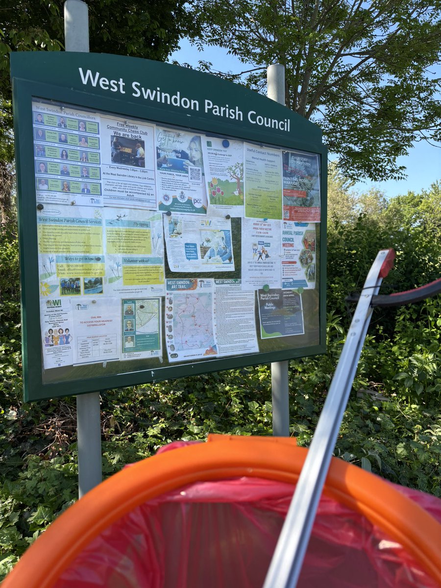 FayHoward67's tweet photo. Great to see a full notice board of events from West Swindon Parish as I take part in the clean up this morning in #Toothill https://t.co/SFLbNKCvb0