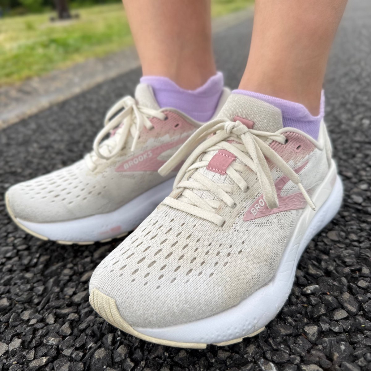 hyr_RunHappy's tweet photo. éšäžãã£ããã300mãã©ãã¯ã§ããããjogð£
ãæŒã«é£ã¹ãã±ãã䞌ã¡ã¬çãã§èº«äœéãããð«
åãããã«éšäžãã£ãããïŒãšå
¬åã§éåããŠã人ããã£ã±ãããŠã»ã£ããðââïžð
ð: #BROOKS #Ghost16 https://t.co/NvfR4Tr5M4