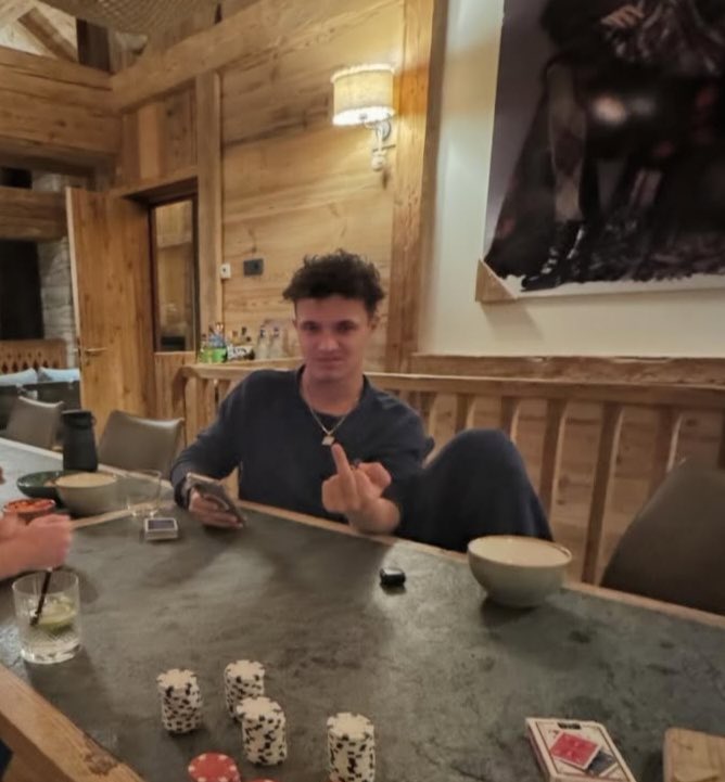 shai ⋆˚࿔ tweet media