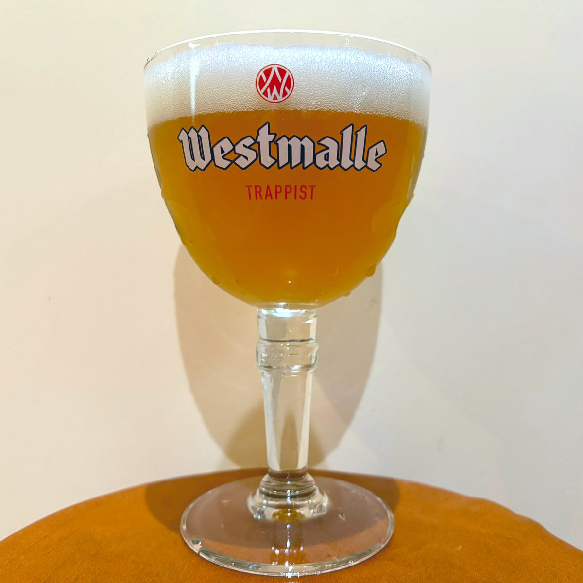 octan08's tweet photo. #本日のビール
勝手にBBW🇧🇪 🍻
#westmalle
#belguian
#TRAPIST
#tripel https://t.co/gyOdzTc3vK