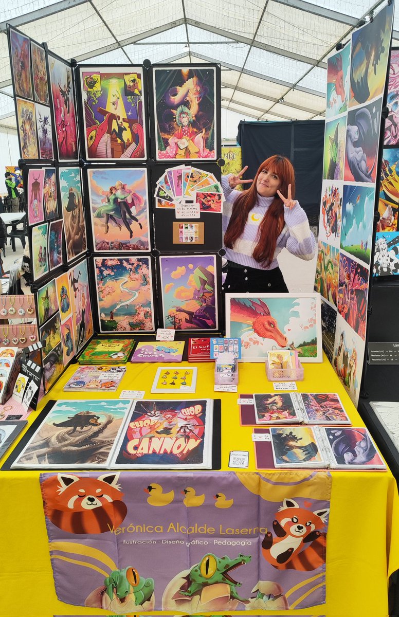 Ya esta todo listo! Pasad a verme a Collado Villalba en la carpa de la Malvaloca 💜
¿Os gusta la versión pocket de mi stand?