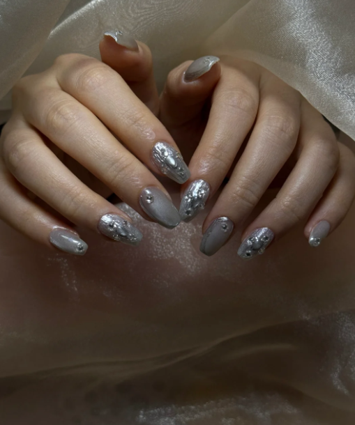 銀のブチュラティです