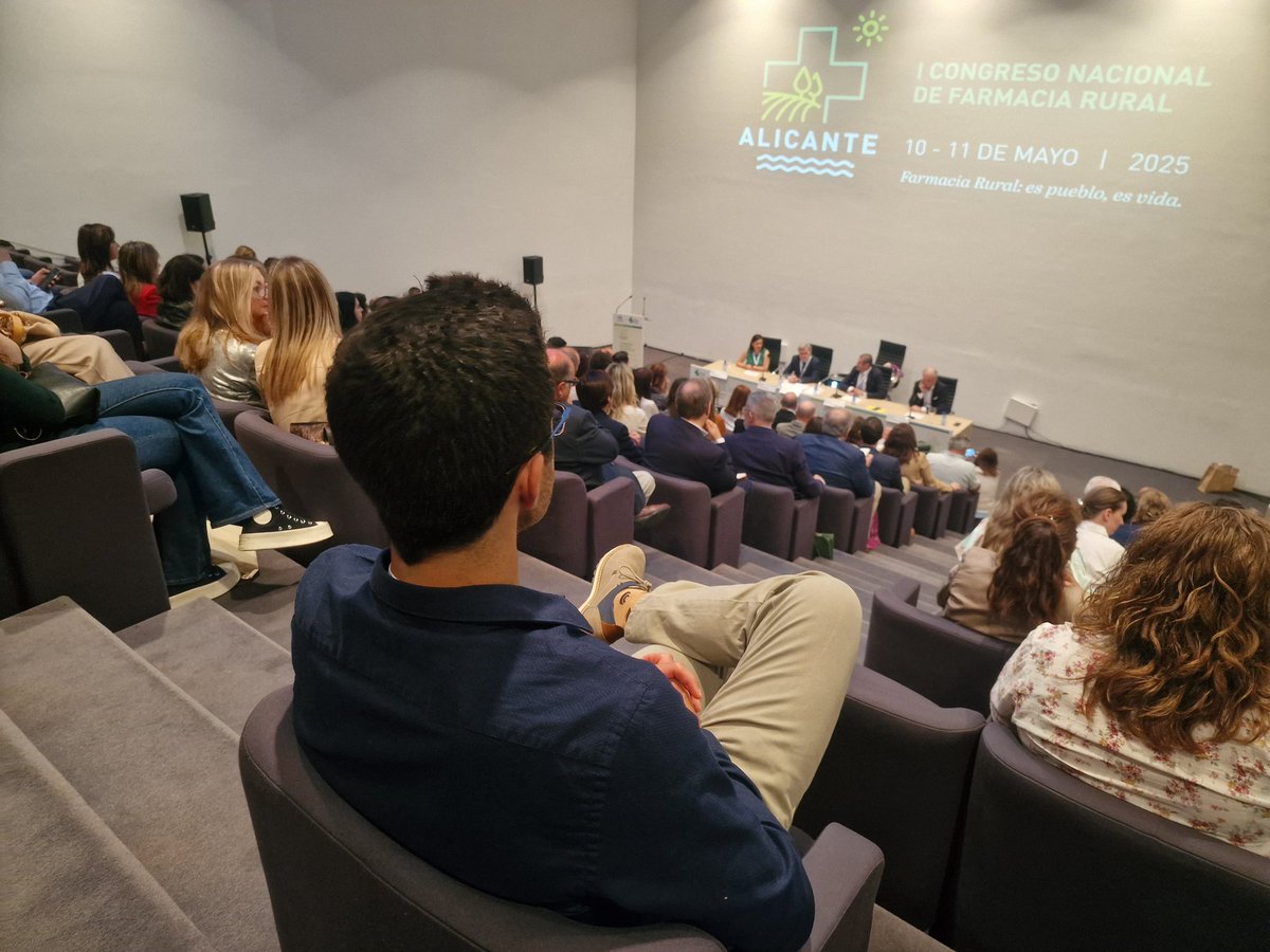 Gran éxito de asistencia al #ICongresoFarmaciaRural #EsPuebloEsVida