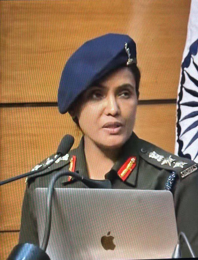 जब भी वतन से मोहब्बत और हिफाजत की बात आएगी तो सहाफी से लेकर सियासत तक सियासत से लेकर सरहद की हिफाजत तक हम ही आगे मिलेंगे। भारत माता की जय 🇮🇳