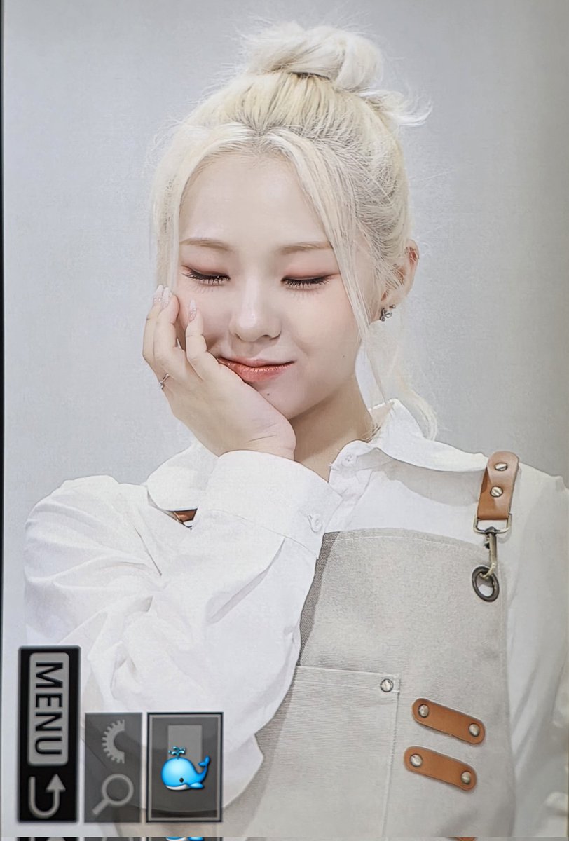 Whale_0331's tweet photo. 250510 2025 SEASONS GREETING 팬싸 프리뷰11

#ICHILLIN #아이칠린 #채린 #CHAERIN https://t.co/xtu1Vnt7e5