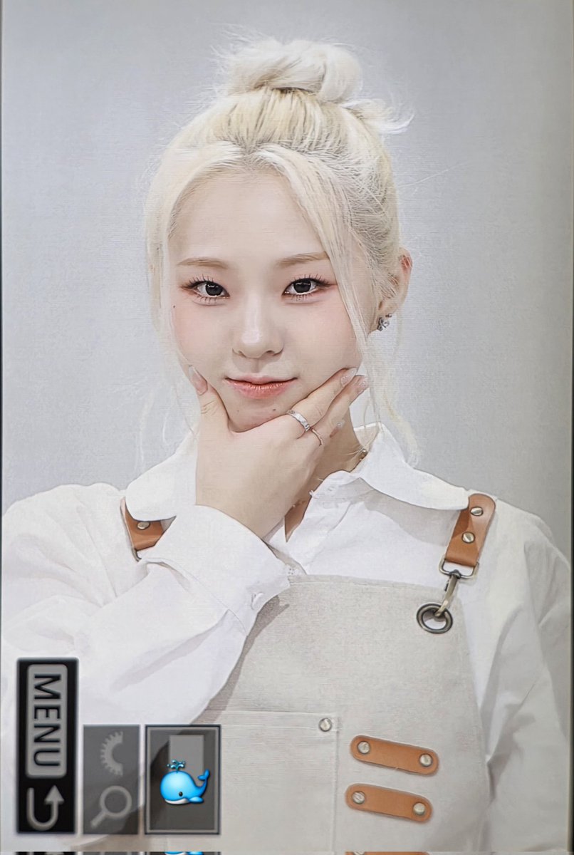 Whale_0331's tweet photo. 250510 2025 SEASONS GREETING 팬싸 프리뷰11

#ICHILLIN #아이칠린 #채린 #CHAERIN https://t.co/xtu1Vnt7e5