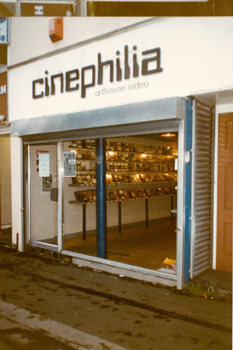 TODAY!
'Cinephilia: 30 Years Old' taking place at Moseley Hive on Sunday 11 May, 4-6.30pm. Moseley's independent video shop that opened in 1995 and closed in 2007. Find out what happened/reminisce with us at this special one-off event. 👍
flatpackfestival.org.uk/event/cinephil…
#FlatpackFestival