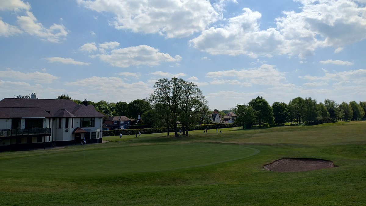 prin1969's tweet photo. Fantastic weather for today's Vice Captain's prize. Have a great day Mr Vice https://t.co/RjerXsm1rg