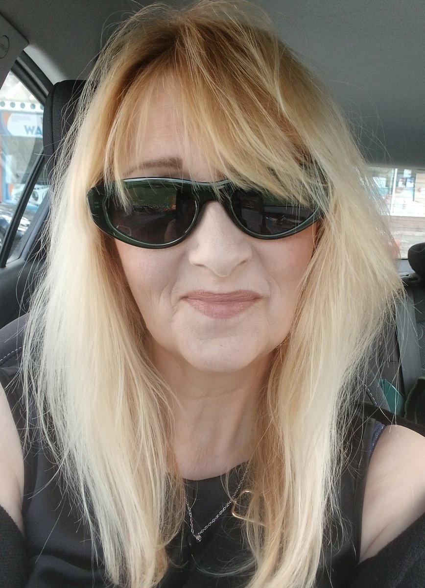 clairy_clairy8's tweet image. &quot;The place i love is overgrown now. With beautiful moss and colourful flowers...&quot; ✨️🎶🎵 So, the sun ☀️ is shining, the sky is blue, #TheJam #AllModCons is playing and this girlee&apos;s off out for the day in the sunshine! Can i pick anything up for you? 😆 Happy Saturday all!x 😎