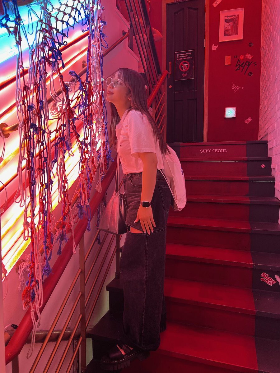 本日誕生日を迎えました🍾

沢山のお祝いメッセージありがとうございます
24歳も、wakaらしくwakaなりの音楽を届けられるよう頑張ります

みんなよろしくやでーーー！