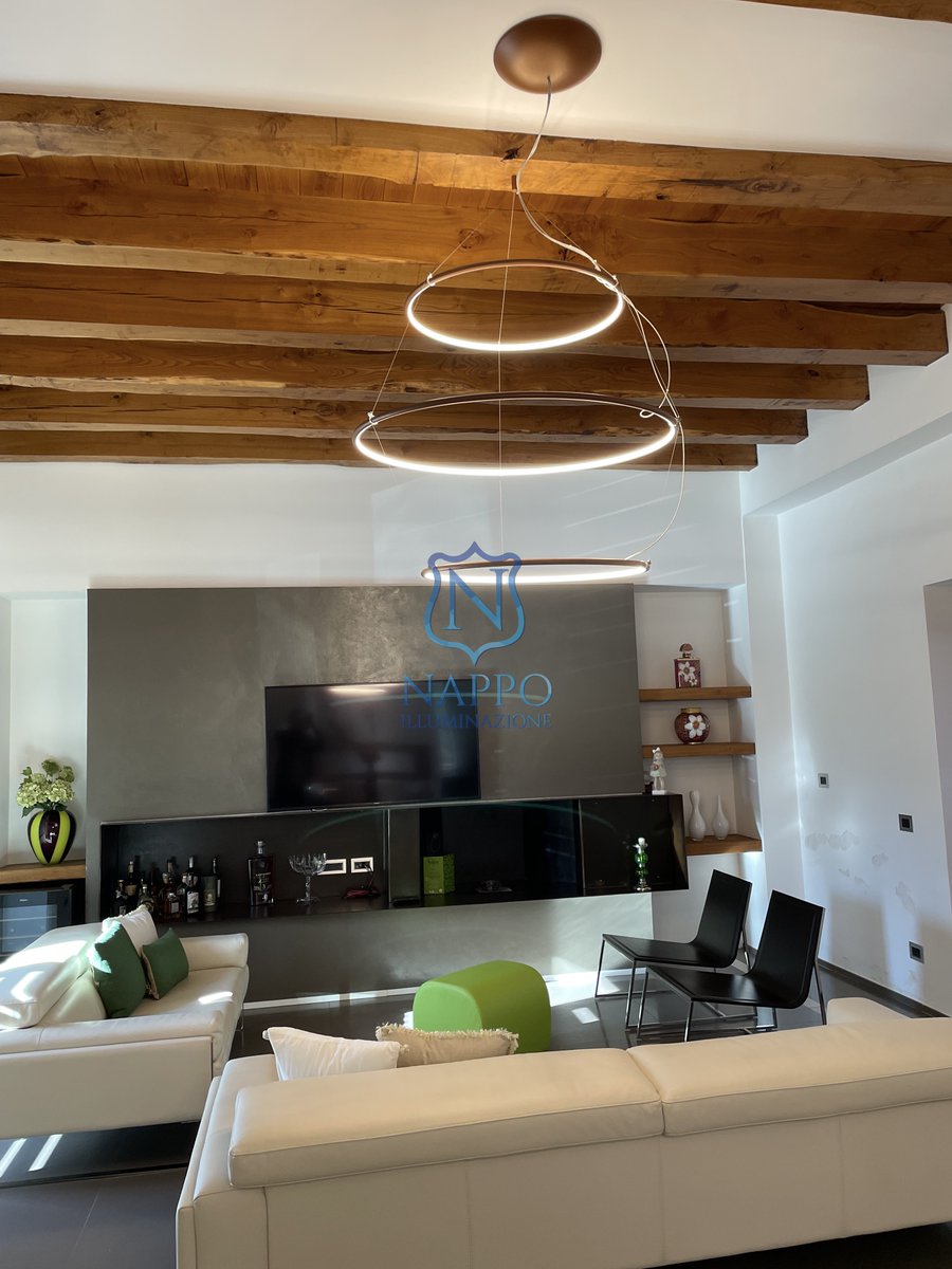 "Le Nostre Case"
#nappoilluminazione #nocerainferiore #salerno #lighdesign #lighting #design #arredocasa #arredamentodesign #lampadadesign #lampadari #illuminazioneinterni #luce #case #instadesigner