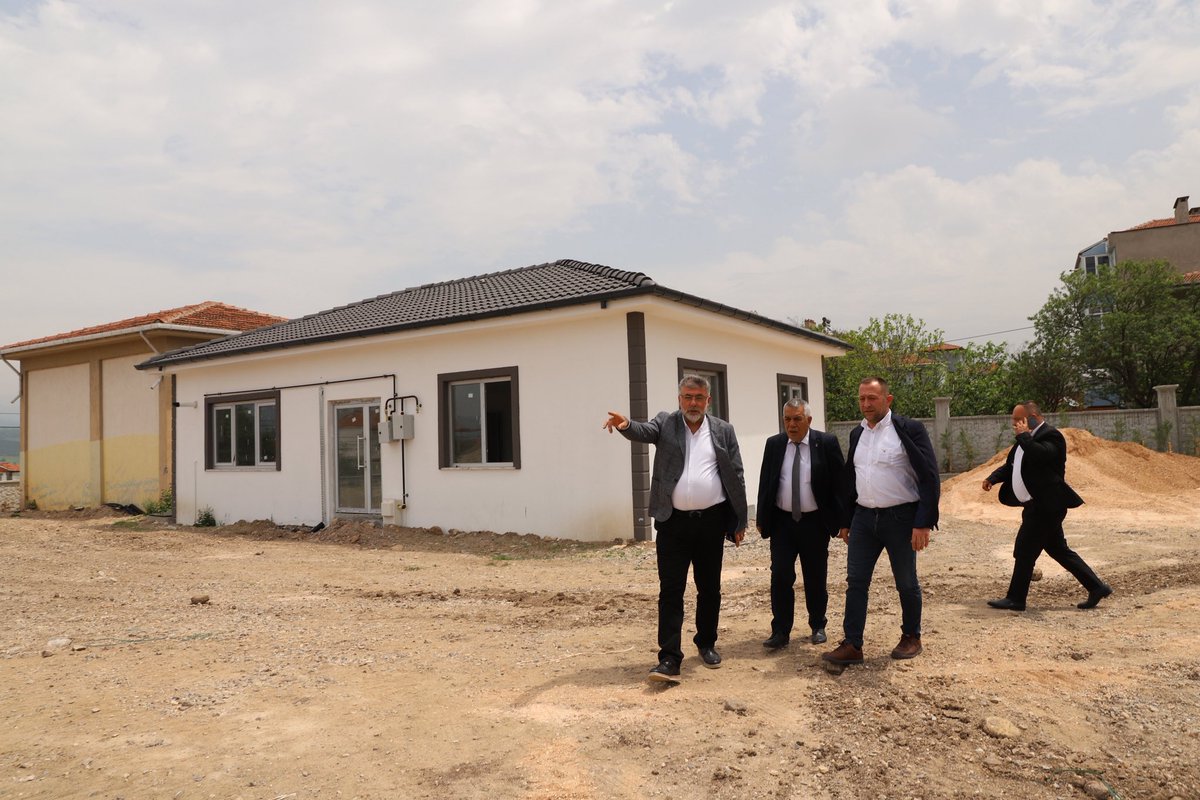 icankulbaskan's tweet photo. İlçemizin dört bir yanında hizmet atağımız sürüyor.
Yenice Mahallemize kazandırdığımız Düğün Salonu ve Aşevimizin açılışına sayılı günler kaldı.
Modern ve konforlu bu sosyal tesis, hemşehrilerimize şimdiden hayırlı olsun! https://t.co/YGvlfkAKTn