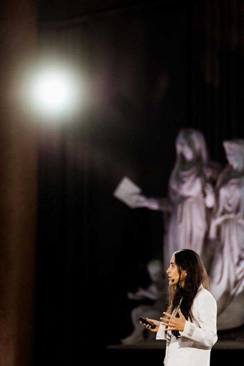 sari azout tweet media