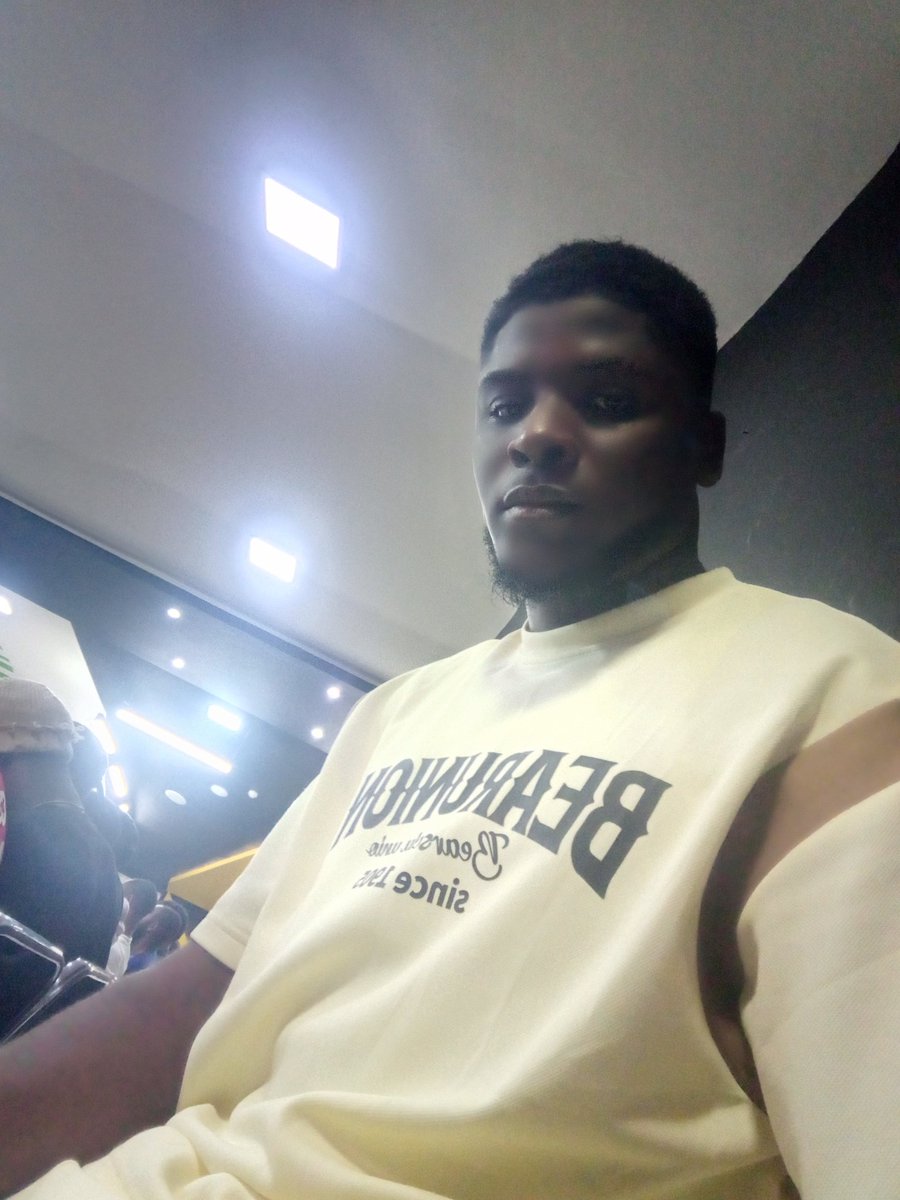 Lawrency tweet media