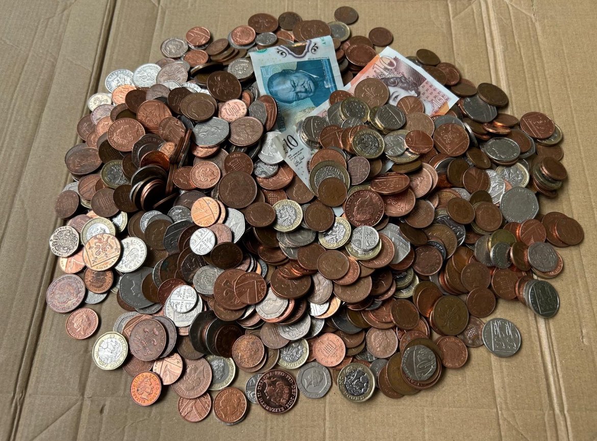 NEImmediateCare's tweet image. A huge thank you to the fantastic team at @ThorpesGosforth and their amazing customers for supporting us

£131.15 received in this collection box! 

Thank you to the team and all who kindly donated!

#Charity #emergency #volunteer #gosforth #newcastle #DIY #shoplocal #train