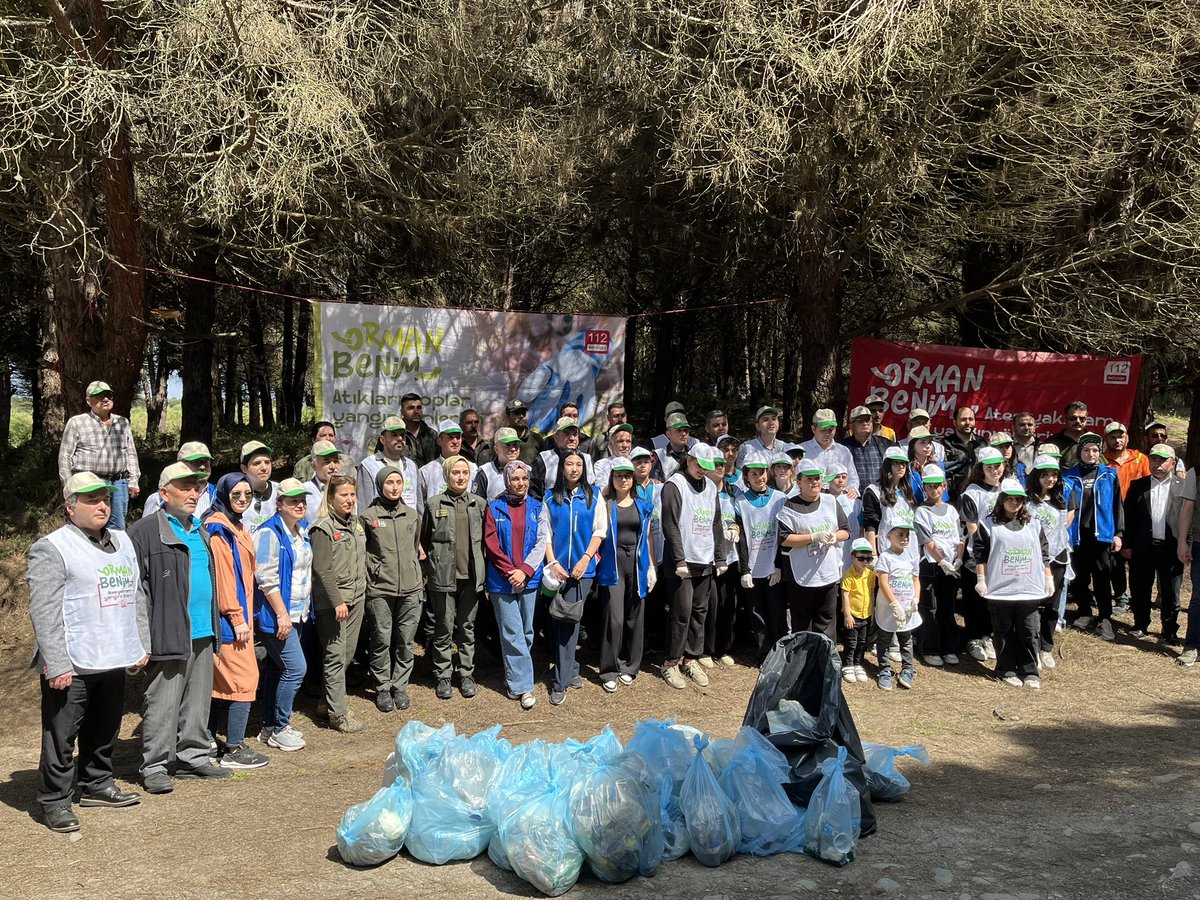 GSB_AlacamGM's tweet photo. Alaçam Gençlik Merkezi olarak biz de #OrmanBenim etkinliğinde yerimizi aldık! 🌳

🔥 Orman yangınlarını önlemek, doğayı korumak ve #YeşilVatan’a sahip çıkmak için gönülden bir mücadele verdik. 

#GSBGM #AlaçamGM #ÇevreTimi  

@OA_BAK  @gencliksporbak @GSBgenclik https://t.co/DUrXM9UakK