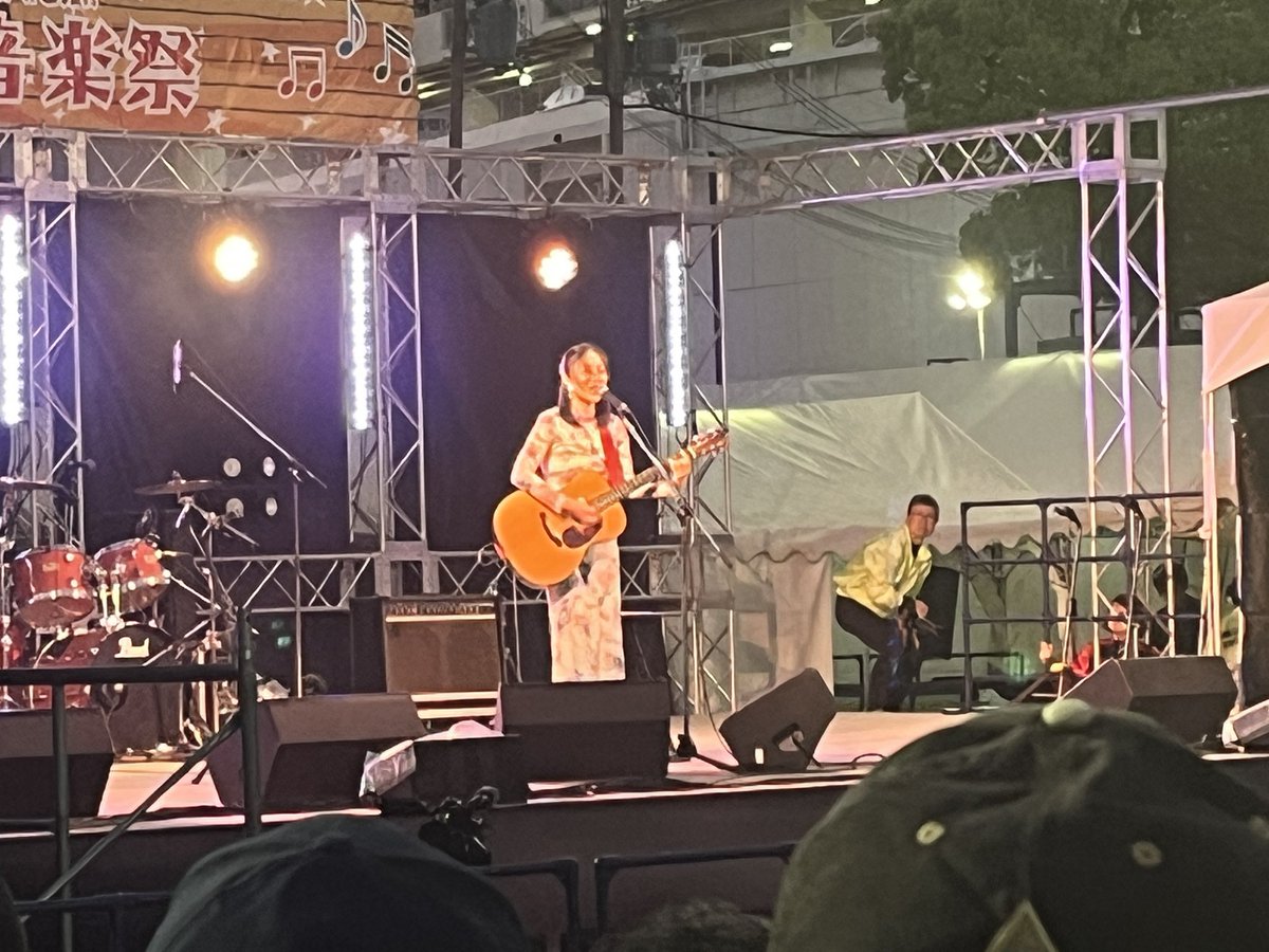 _chottosokomade's tweet photo. 生トイレの神様
良かったです〜
あちらこちらから鼻水をすする音が😢
ここ新開地でっせぇ
#新開地音楽祭
#植村花菜 https://t.co/OnlIXNe3Si