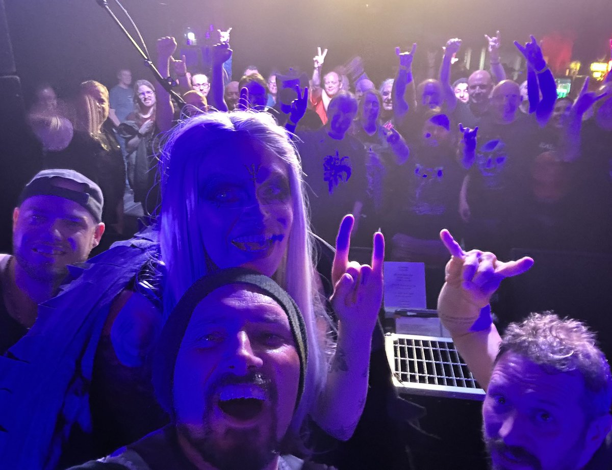 White Raven Down (@whiteravendown) on Twitter photo Thank you so much <a href="/craufurdarmsmk/">The Craufurd Arms</a>… what a great venue you guys have and YOU lot were noisy too!!
Just the way we like it!
The <a href="/realblazebayley/">blazebayleyofficial</a> tour continues tonight at <a href="/joinerslive/">The Joiners</a>, Southampton…
Let’s see what you have got!
Last tickets here: 👇
whiteravendown.com/tour Thank you so much <a href="/craufurdarmsmk/">The Craufurd Arms</a>… what a great venue you guys have and YOU lot were noisy too!!
Just the way we like it!
The <a href="/realblazebayley/">blazebayleyofficial</a> tour continues tonight at <a href="/joinerslive/">The Joiners</a>, Southampton…
Let’s see what you have got!
Last tickets here: 👇
whiteravendown.com/tour