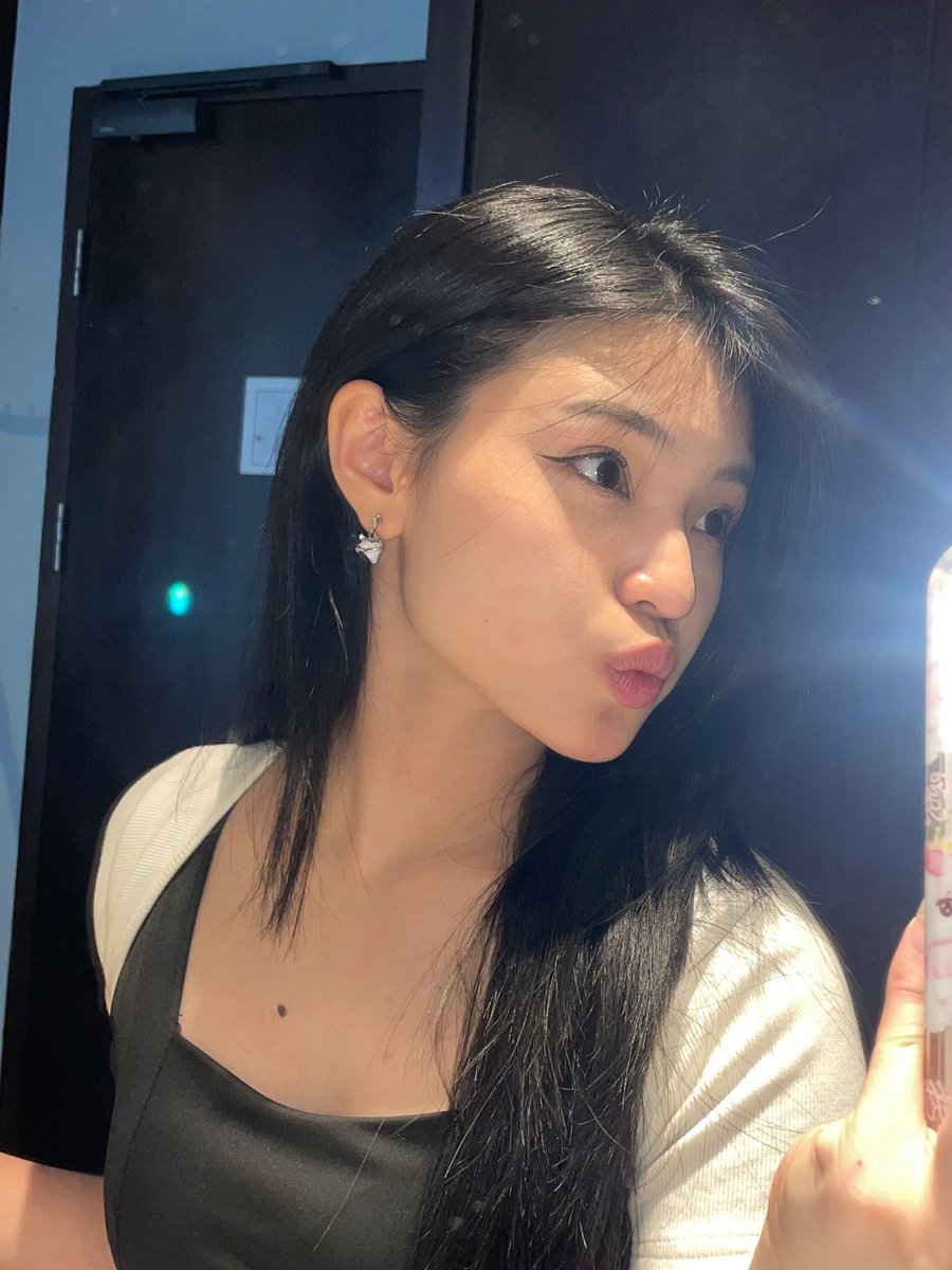 Y_CynthiaJKT48's tweet photo. SAMARINDA SEE U SOONNN! 🥰 https://t.co/XUCqz4fENs