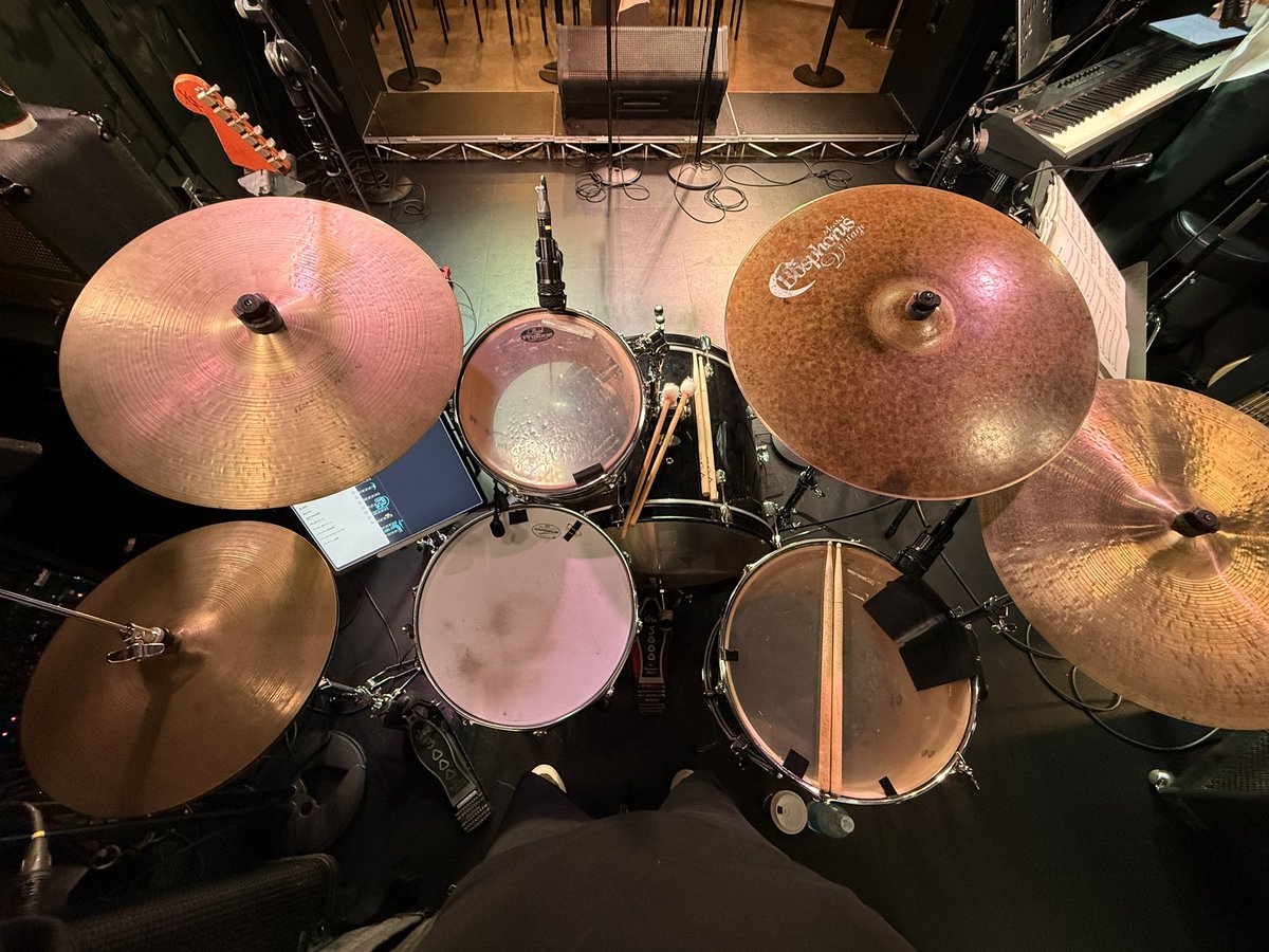 AKIRAdaBeatz's tweet image. Fuki Make I t FunkyVol.24✨
お世話になっているベーシストふうきさんの企画イベントでした🥁
ほぼ同じ事務所BabelMusicミュージシャンで最高にエモいライブでした✨
素敵すぎて余韻🥹
#drumlife