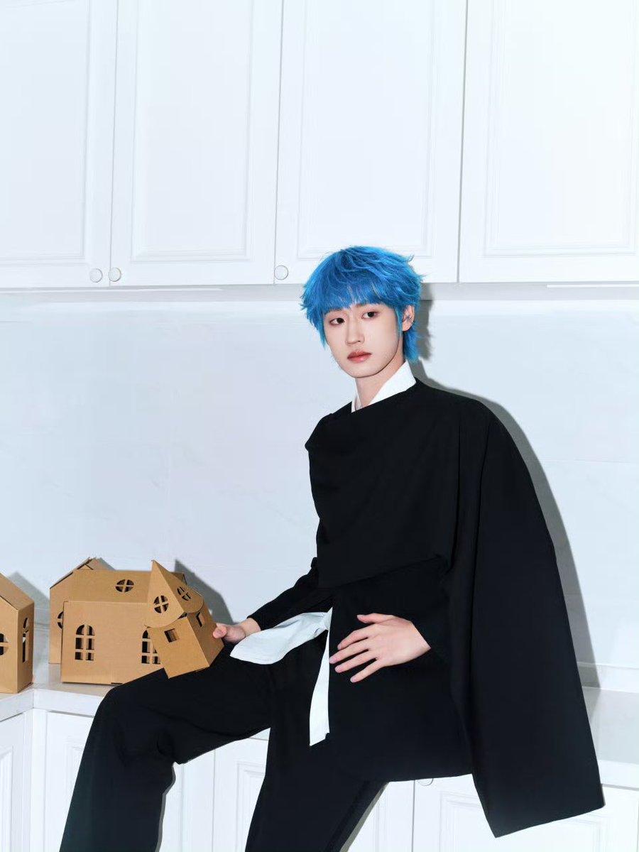 Alone9038's tweet photo. โห เอเค อย่างกะหบุดออกมาจากเอนิเมะ
หล่อมากกกกก เสิร์ฟสีผมไม่ซ้ำ โอ๊ยเลิฟมาก https://t.co/INwh165P47