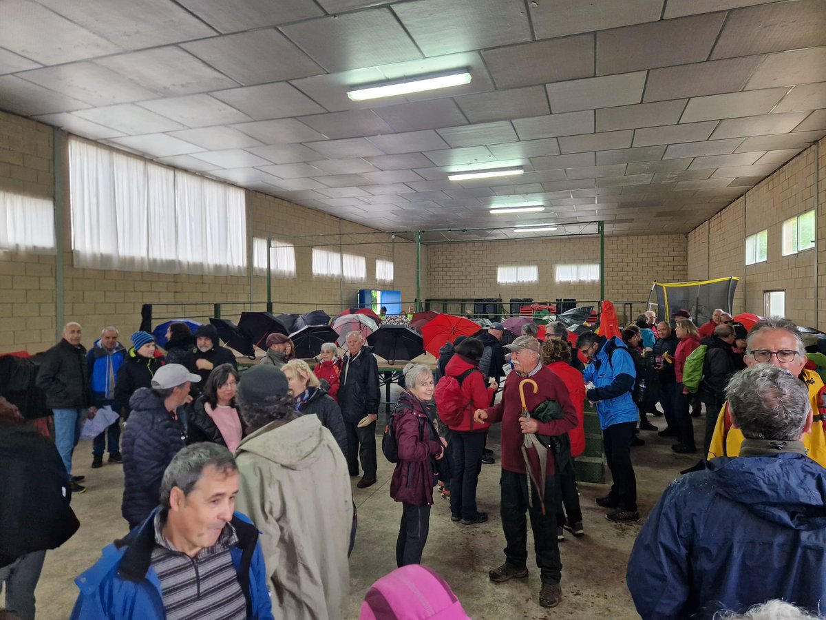 Subdelegación del Gobierno en Soria (@soria_gob) on Twitter photo 🌧️ #Geolodía 2025 en #Deza, marcado por la lluvia
👉 <a href="/LatorreMiguels/">miguels.latorre</a> ha participado hoy en el #Geolodía2025 celebrado en Deza, una cita que acerca la geología al gran público.
⛈Las intensas lluvias han condicionado el desarrollo de la jornada.
<a href="/CienciaGob/">Ministerio de Ciencia, Innovación y Universidades</a> <a href="/GeolodiaES/">Geolodía</a> 🌧️ #Geolodía 2025 en #Deza, marcado por la lluvia
👉 <a href="/LatorreMiguels/">miguels.latorre</a> ha participado hoy en el #Geolodía2025 celebrado en Deza, una cita que acerca la geología al gran público.
⛈Las intensas lluvias han condicionado el desarrollo de la jornada.
<a href="/CienciaGob/">Ministerio de Ciencia, Innovación y Universidades</a> <a href="/GeolodiaES/">Geolodía</a>